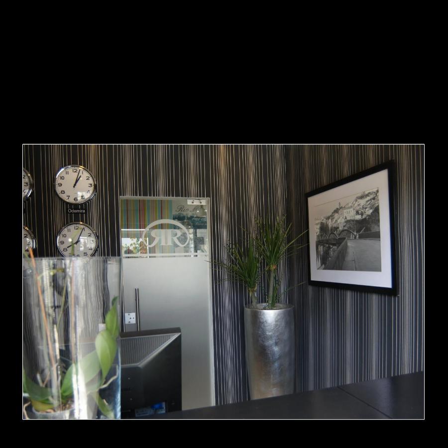 Residencial Rita Bed & Breakfast โอเดมิรา ภายนอก รูปภาพ